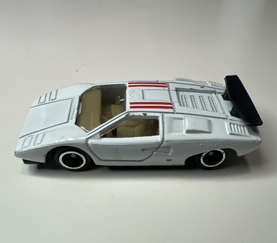 Diecast Lamborghini Countach White with Red Stripes Made in China