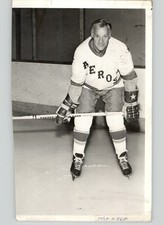 Gordie Howe Aeroplanes 1974 Hockey Skater Action Ice Sports Press Photo