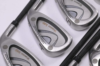 Yonex V-Mass 250 Eisen / 3-PW+SW / Regular Flex Yonex HGS 3000 Schäfte