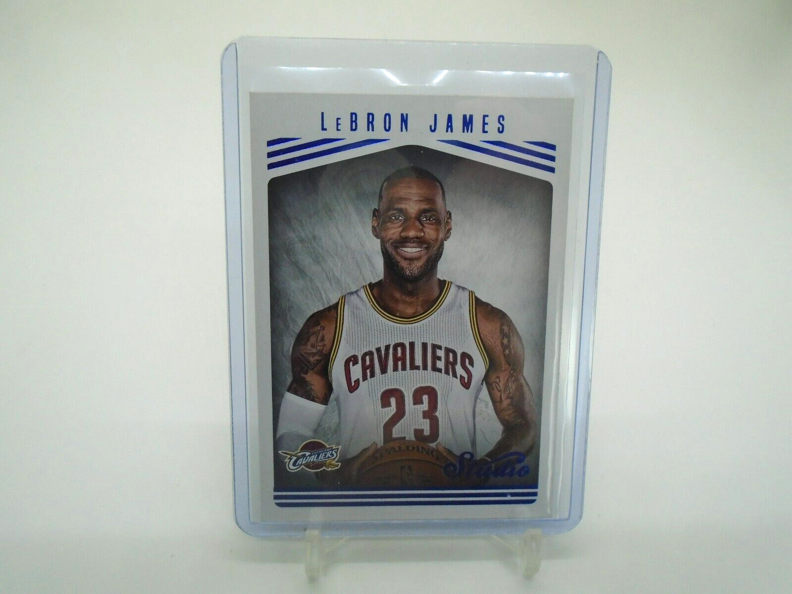2016-17 PANINI STUDIO #136 LEBRON JAMES