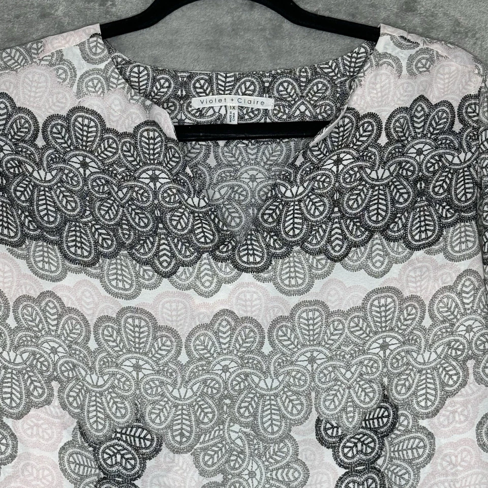 Violet & Claire 1X Shirt Top Gray Pink Paisley 3/4 Sleeve V Neck Casual Womens - Image 3 of 4