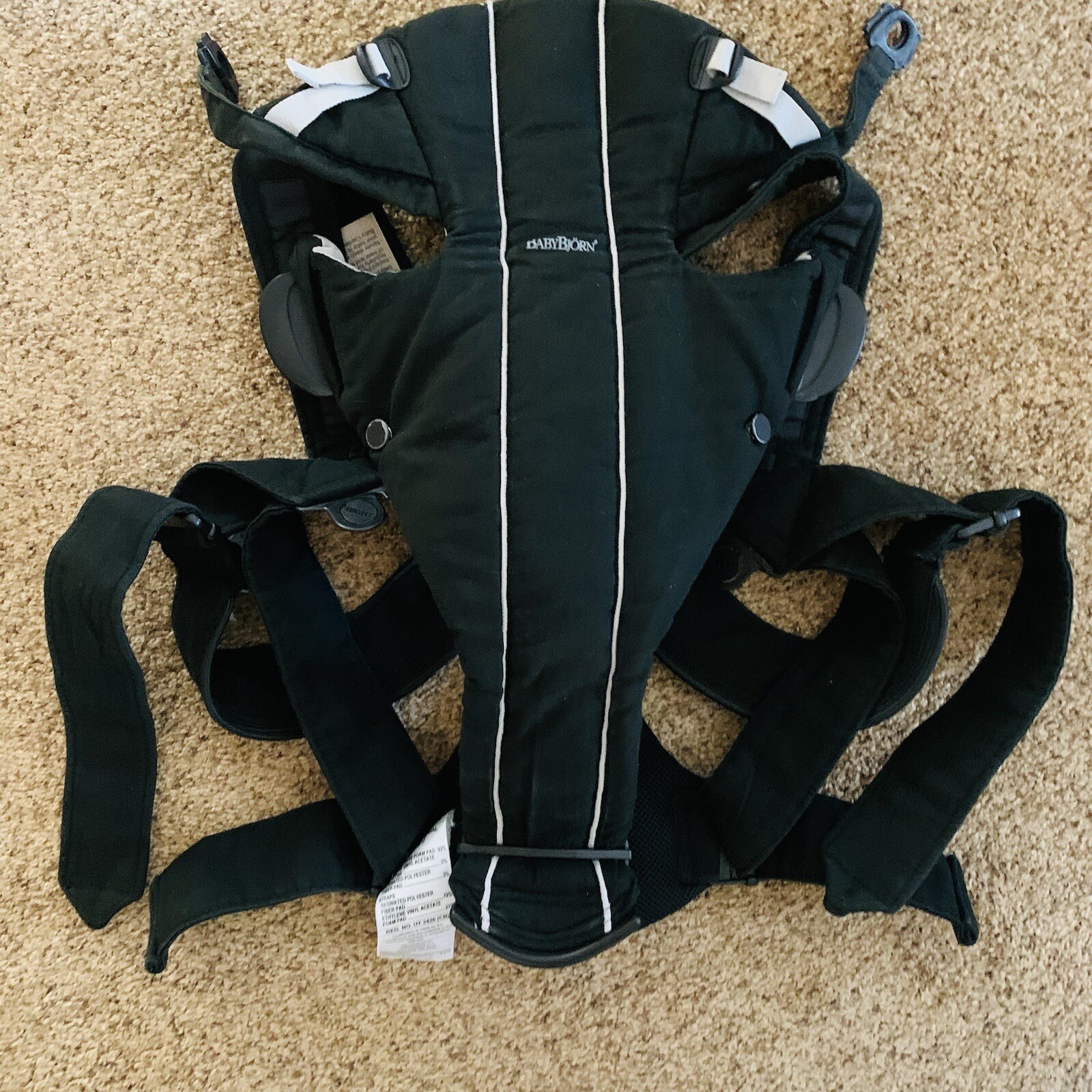 Baby Bjorn Baby Carrier Black (Baby Bjorn)  8-25 Lbs Good Condition-image