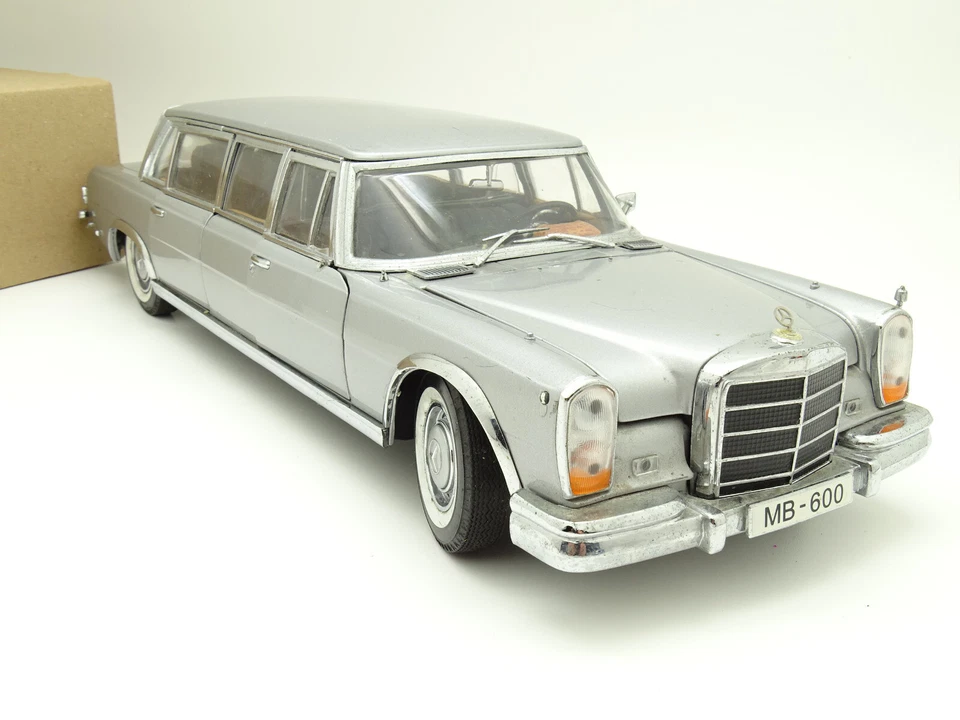 Sun Star SB 1/18 - Mercedes 600 Pullman Limousine 1966 Grise - Photo 2/4