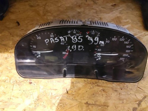 VW PASSAT B5 3B2 Kombiinstrument 09051940090 1.90 Diesel 81kw 1999 18235611 - Bild 3 von 3