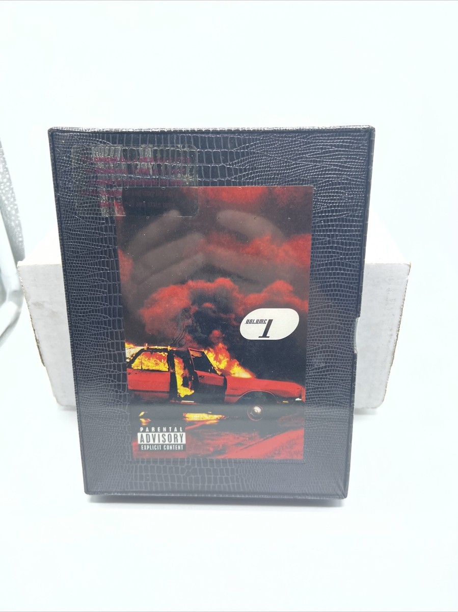 MOTLEY CRUE - Music To Crash Your Car To Volume 1 BOX SET Brand