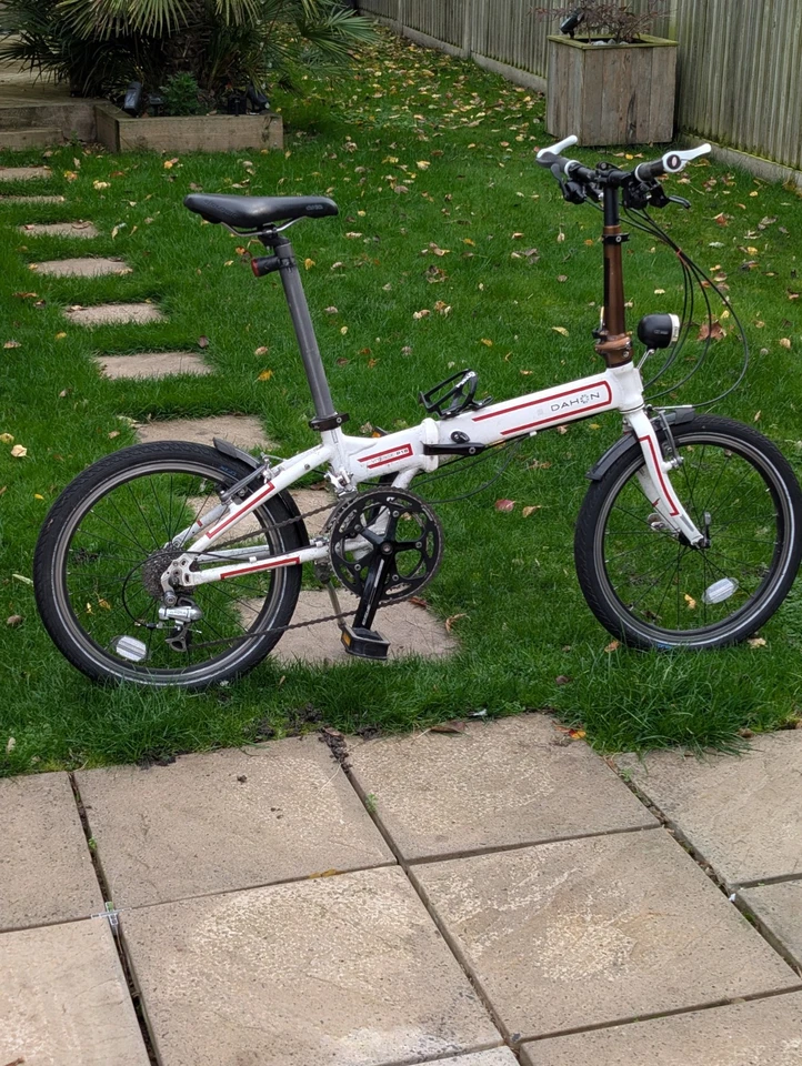 Dahon Vitesse P18 Folding Bike - White - Image 2 of 2
