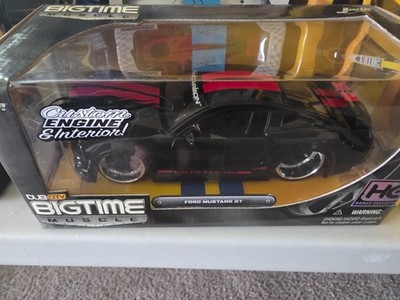 JADA BIGTIME MUSCLE  FORD MUSTANG GT  black w/red stripes  3dCARBON