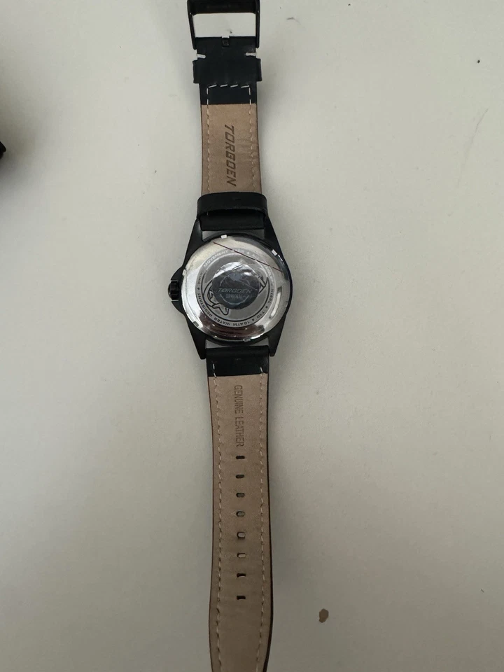 Reloj Torgoen T10 esfera carbono negra correa de cuero. Caja sin papeles Foto 3 de 4