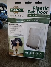 PetSafe Plastic Pet Door for Dogs  Cats, White, Small