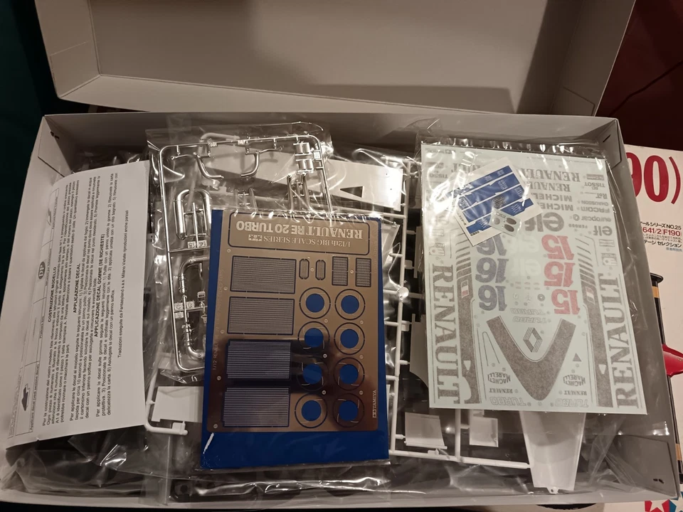 Renault RE20 Turbo con Fotoincisioni - Tamiya 1/12 - Immagine 2 di 2