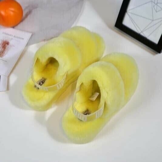 PANTOFOLA D’ORO Pantofole Ugg gialle in morbida pelliccia sintetica