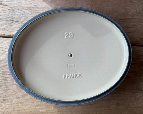 Le Creuset Signature Enameled Cast Iron Oval Dutch Oven 5 qt Bamboo Green NEW - Picture 10 of 10