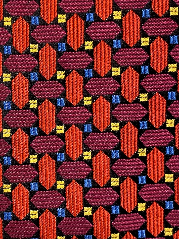 Corbata de seda geométrica HUNGRÍA PARÍS roja multicolor para hombre Italia W3,75" usada en excelente estado Foto 2 de 4