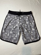 Travis Mathew Board Shorts Mens Sz 30 Gray Hybrid Swim Trunks 10" Inseam Stretch