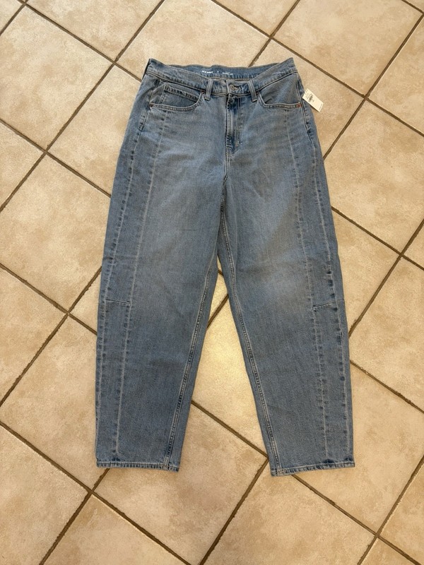 NWT Women’s Old Navy Barrel Jeans Size 12 Tall