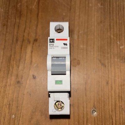 Cutler-Hammer D10 WMS1D10 Circuit Breakers