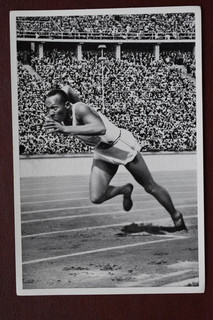 Jesse Owens Original Berlin 1936 Olympics USA Athletics photo card / sticker IOC