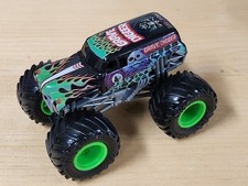 Grave Digger Green Rims Monster Jam Truck 2025 164 Spin Master Series