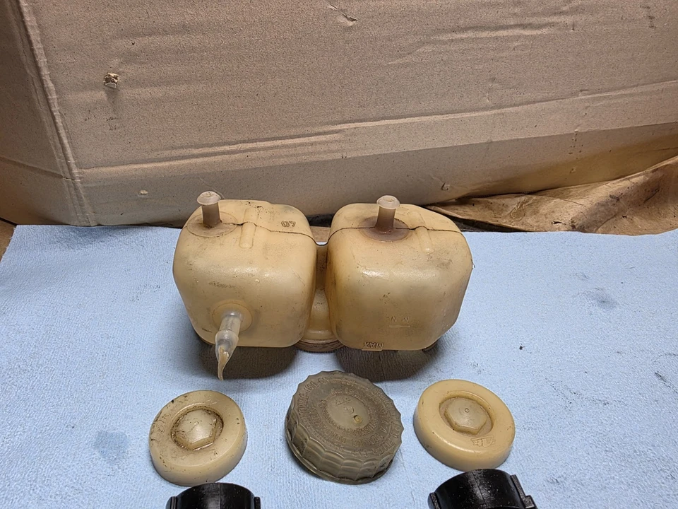 Depósito de líquido de frenos ATE 0014314202 MERCEDES-BENZ 280SE 450SEL 450SL 450SLC 220 Foto 2 de 4