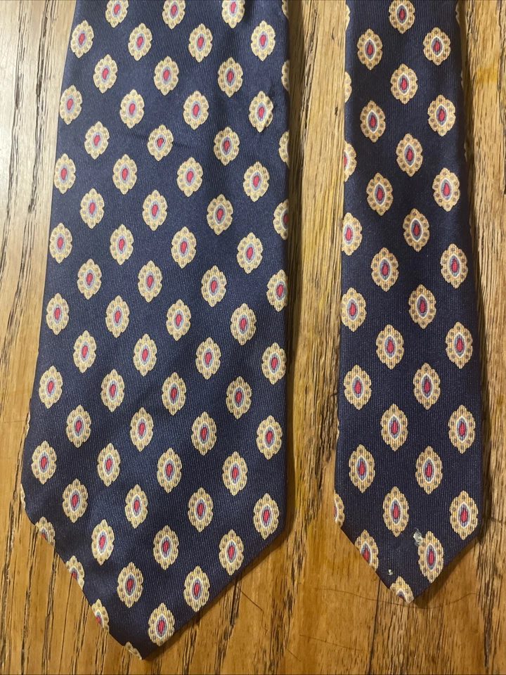 Corbata Foulard de Seda Walter Kelly Usada en Excelente Condición Para Hombre Hecha en EE. UU. Foto 4 de 4