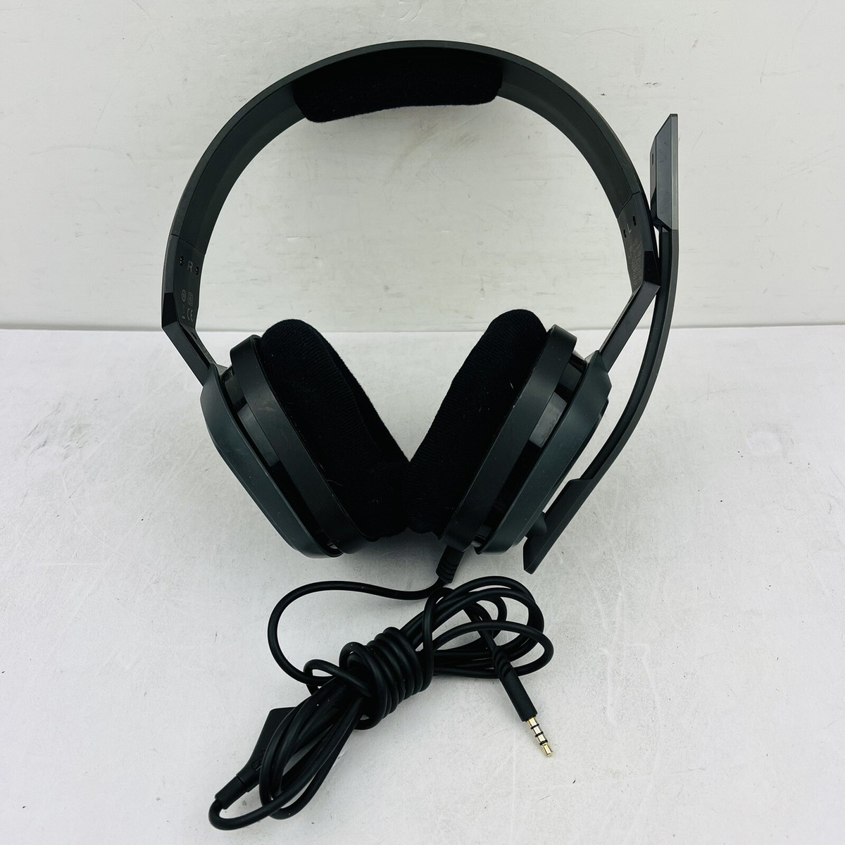 ASTRO A10 Wired Gaming Headset A10G01 For PS4/PS5 Black ASTRO A10 Wired Gaming Headset A10G01 For PS4/PS5 Black