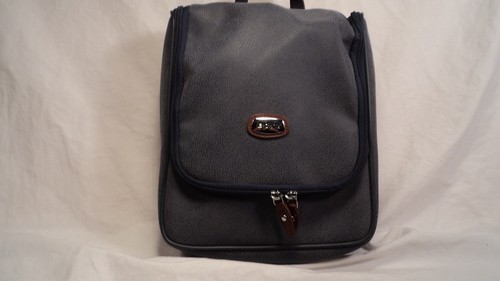 Boyt 1006 Stone Blue Ultra Suede Hanging Toiletry Kit - Picture 4 of 6