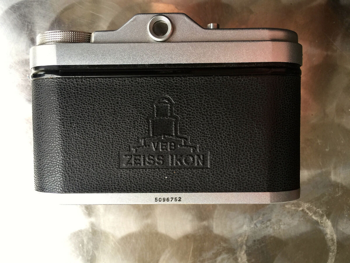 ZEISS Ikon Taxona With ZEISS Tessar Lens 3,5/37,5mm Classic ZEISS Ikon Taxona With ZEISS Tessar Lens 3,5/37,5mm Classic