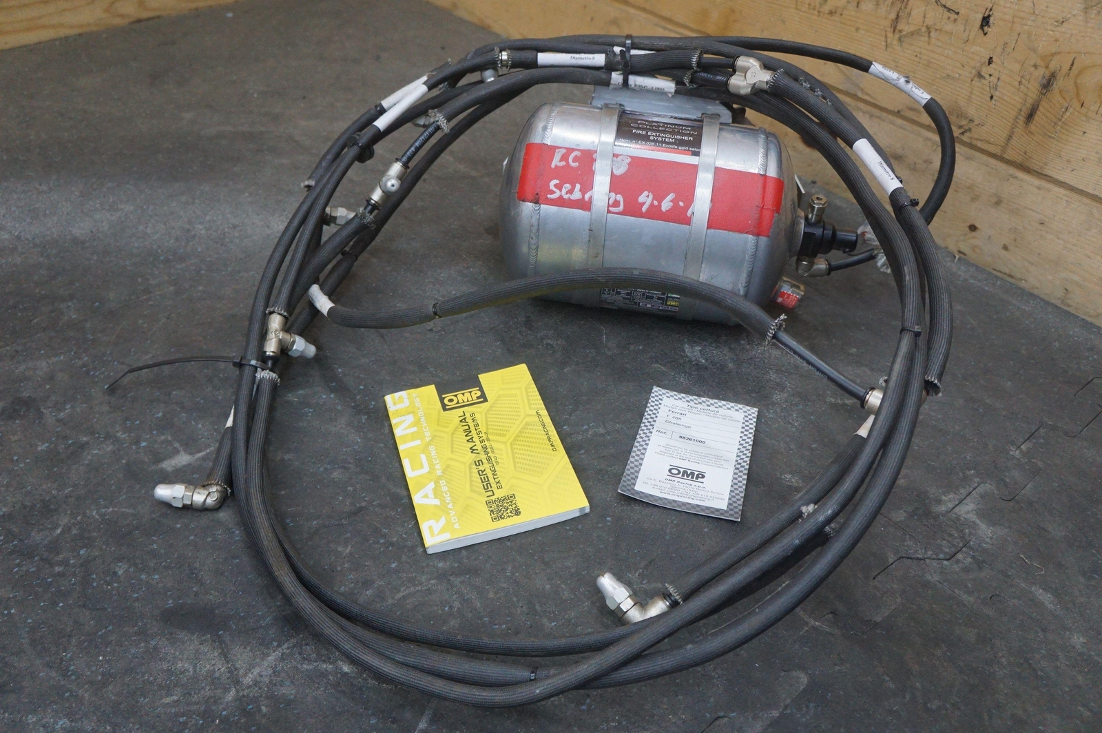 OMP Salon Series Aluminium 1.3L Extinguisher System 339652 Ferrari 488 Challenge