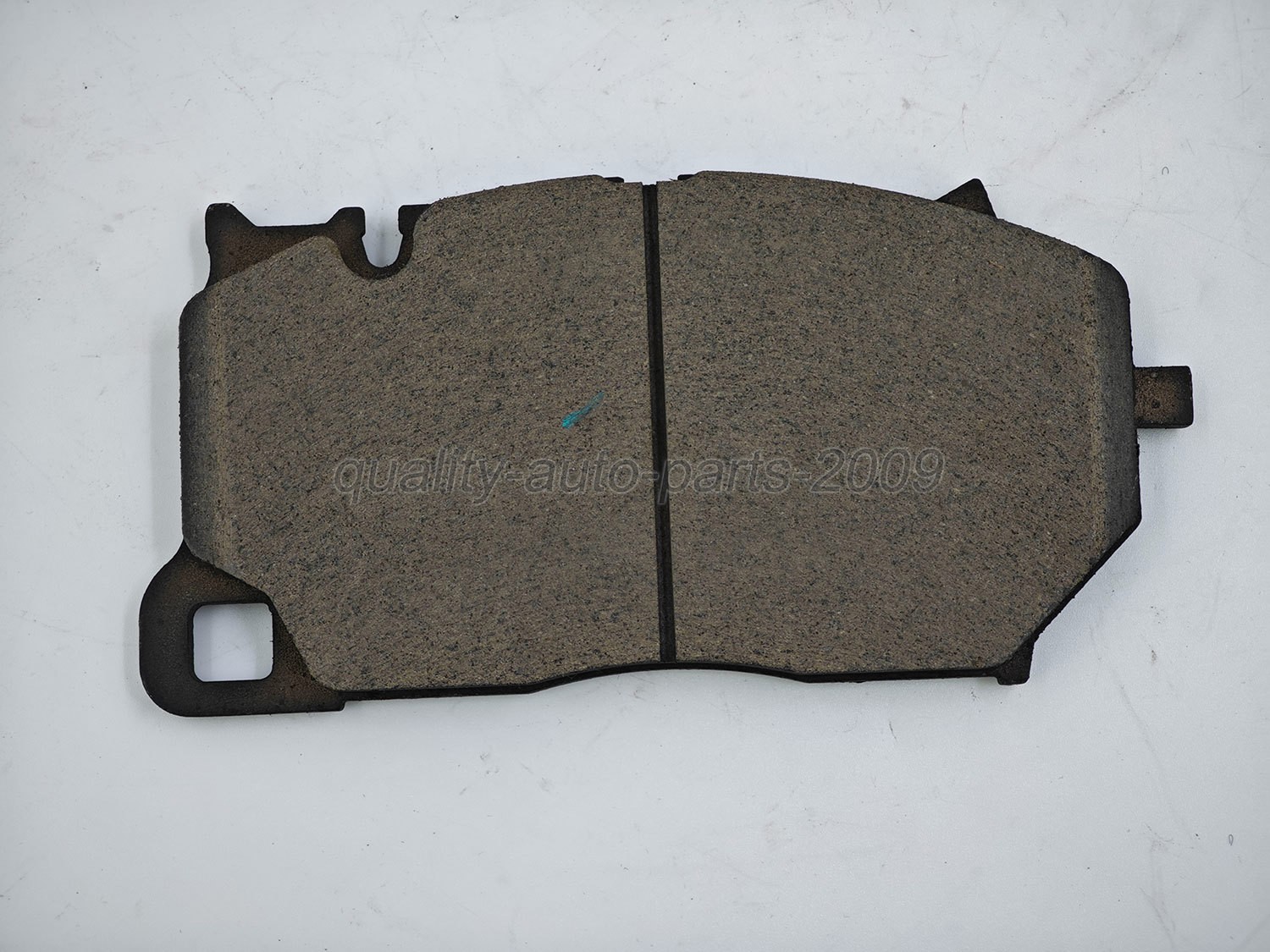 For Lamborghini Urus Bentley Bentayga Front Brake Pads Set 4M0698151AR 2018-2022