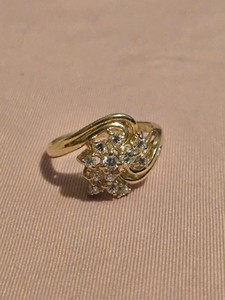 14KP Yellow Gold Ring With Stones