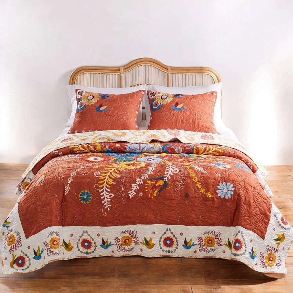 NEW Anthropologie King Floral Reversible Boho Quilt Bedspread Blanket Sham Set - Image 4 of 4