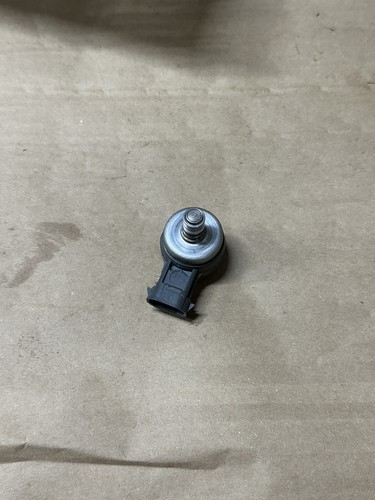 OEM MERCURY DFI OPTIMAX GREY AIR INJECTOR PN# 884595A01 / PN# 8M0072170 (B-4) - Picture 4 of 8