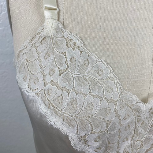 Vintage Pure Luxury New White nigh slip dress Lace detail Made in USA sz 10/32 - Picture 6 of 11