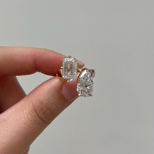 Toi Et Moi Emerald & Pear Cut Lab Grown Diamond Engagement Ring Open Band Gifts
