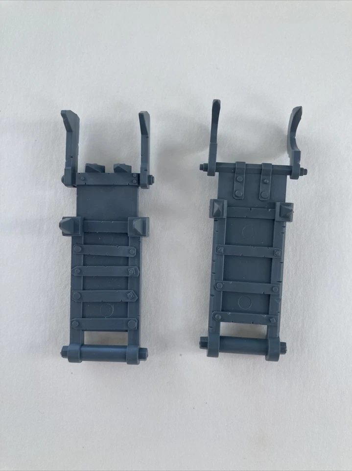 Warhammer 40K - Brocas de escalera de embarque de vehículo Ork Trukk (x2) Foto 3 de 4