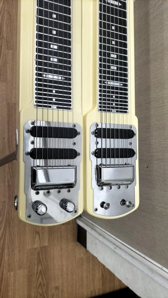 [Rare] Fender Dual 8 Professional Vintage Steel Guitar W/Case - Image 3 of 4