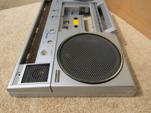 Toshiba RT-120S New Old Stock Face Vintage tragbares Radio Kassette Ghettoblaster Teil - Bild 7 von 15