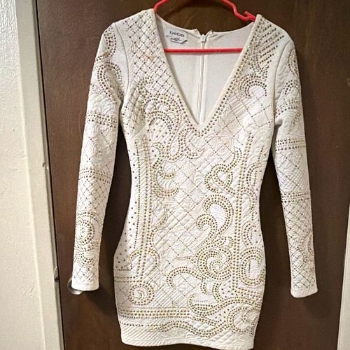 bebe Women's XS White/Gold Quilted Studded Bodycon V-Neck Long Sleeve Dress
