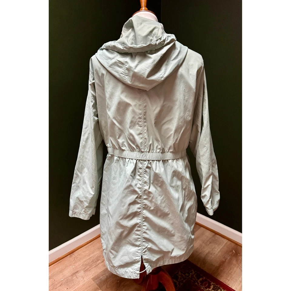Kirkland Signature Hooded Lightweight Raincoat Women's L - Image 2 of 4