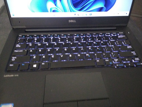 Dell Latitude 7370 13.3" M5-6Y54@1.10GHz 8GB RAM 128GB no power adapter - Afbeelding 4 van 11