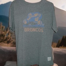 BOISE STATE BRONCOS MENS LOGO TSHIRT SIZE MEDIUM
