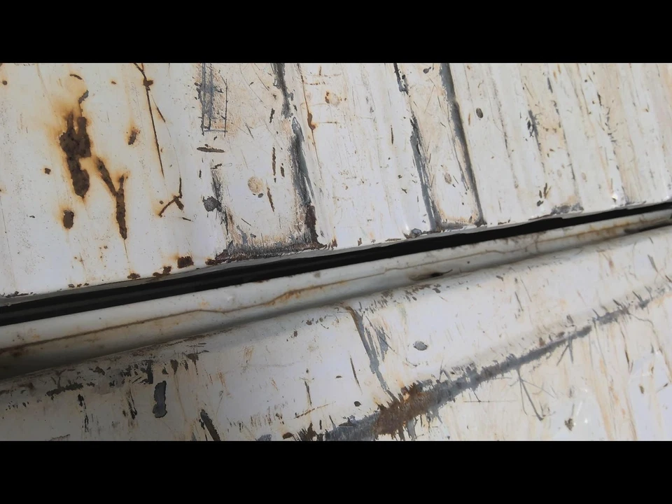 Used Tailgate fits: 2008 Chevrolet Silverado 2500 pickup w/o locking tailgate Gr - Image 4 of 4