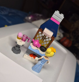 Lego Disney Princess Cinderella's Kitchen #30551  Mini Figure &ndash; Missing Letter
