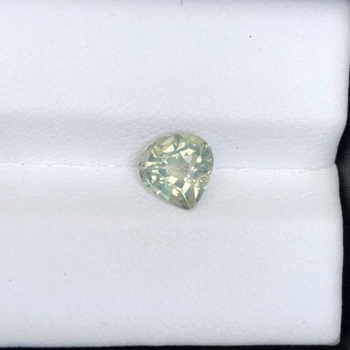 Apatite naturale 1,65 ct blu verdastra VVS forma goccia a lacrima pietra preziosa sfaccettata sciolta - Foto 5 di 12