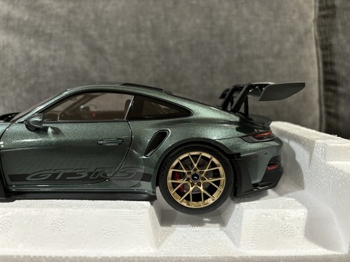 1/18 Norev Porsche 911 (992) GT3 RS 2022 Dark Green Metallic Diecast Limit 504pc - Picture 10 of 15
