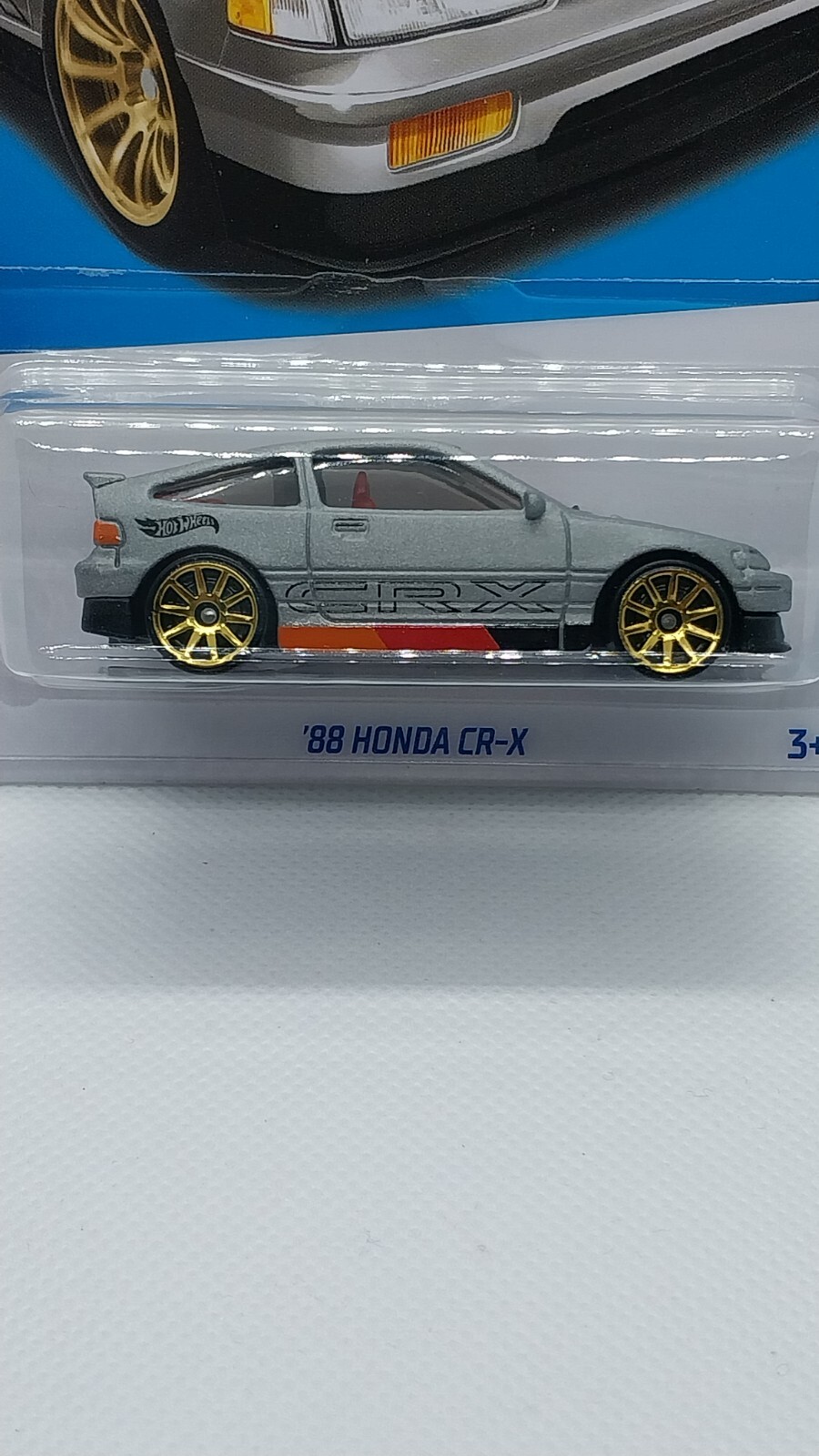 Picture 1 of 9