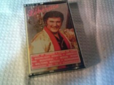 LIBERACE PLAYS MOON RIVER AND OTHER GREAT SONGS CASSETTE TAPE