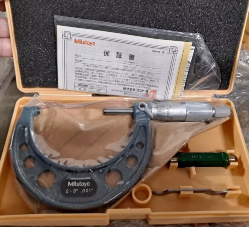 Mitutoyo Micrometer 103-179 2-3" .001" W/ Case