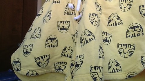 Cat & Jack Size 7/8 Yellow Laughing Cat Elastic Drawstring Shorts Great Cond! - Picture 2 of 11