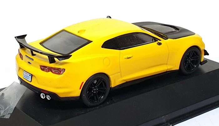Altaya escala 1/43 diecast 17725D - Chevrolet Camaro ZL1 2019 - amarillo/negro Foto 2 de 4
